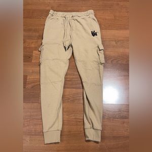 YoungLA Men’s Cargo Joggers Size Medium